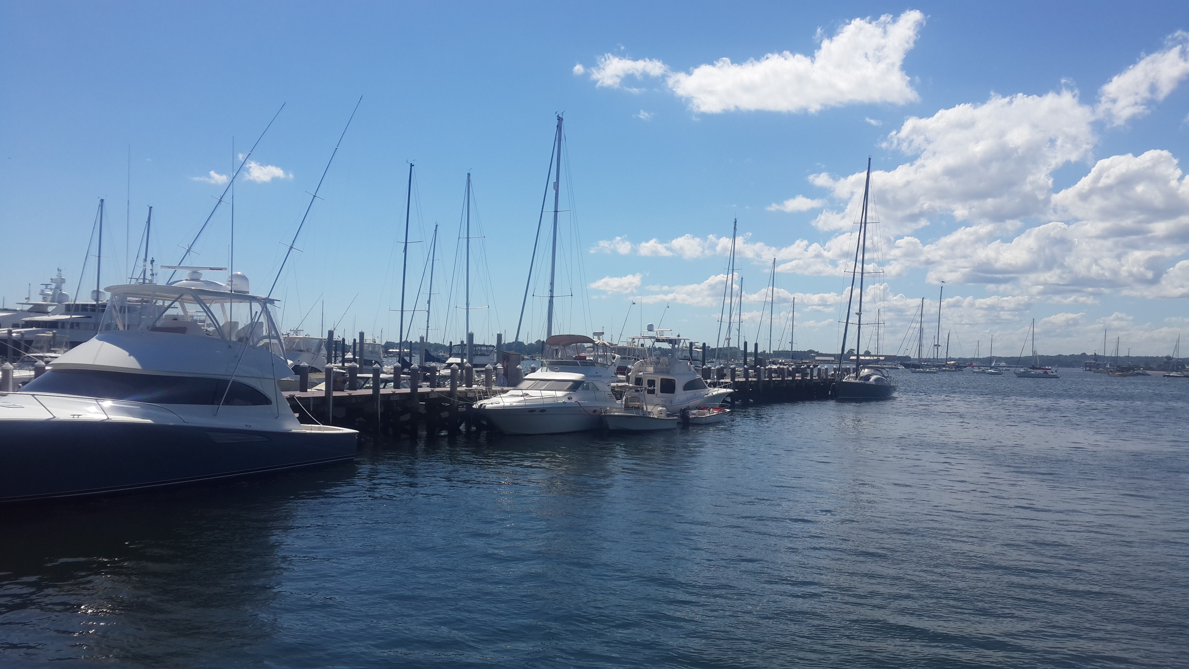 Uno de los diversos muelles de Newport